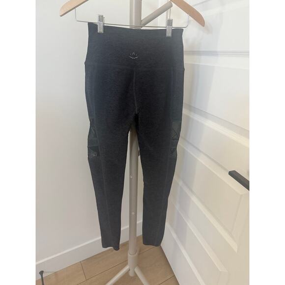 Beyond Yoga High Waist Mesh Spacedye Leggings Purple Size Medium - Picture 7 of 8